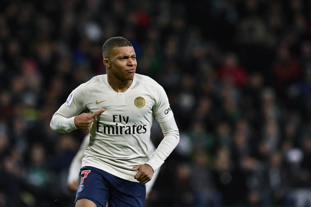 环球问策｜构建全链路智算体系，联想AI工厂引领产业转型